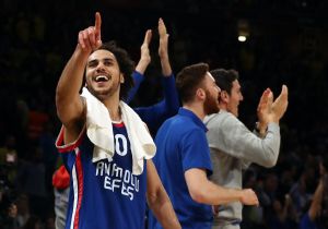 Anadolu Efes Tarih Yazdı