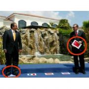 ERDOĞAN DAN BAYRAĞA SAYGI
