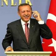 ERDOĞAN A KAHKAHA ATTIRAN SORU!