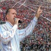 BAHÇELİ Yİ ADANA MİTİNGİNDE YUHLADILAR