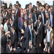 BAŞBAKAN NEDEN KORUMA ORDUSUYLA DOLAŞIYOR?