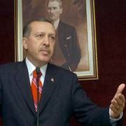 ERDOĞAN:  REKTÖRLER İŞİNE BAKSIN 