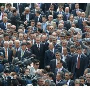 MECLİS TE CUMA İZDİHAMI