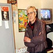 YATALAK ANNESİNİ ÖLDÜRDÜ, CEZAEVİ NDE FELÇ OLDU