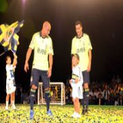 FENERBAHÇE DE YENİ SEZON FORMALARI TANITILDI
