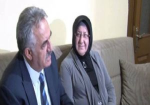 Bakan Eşinden AKP nin Listesine Tepki