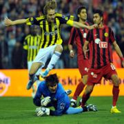 FENER DEN KRİTİK GALİBİYET, ESKİŞEHİRSPOR 1- F.BAHÇE-3