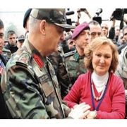 SENMİSİN PAŞA YA SARILIP AĞLAYAN!