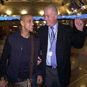 VE ROBERTO CARLOS GİTTİ...