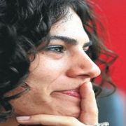  BAYRAK SALLAMAK SUÇSA BABAM SUÇLU 