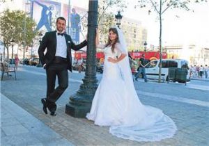 KAVAK YELLERİ DİZİSİ YILDIZI EVLENDİ!