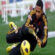 GALATASARAY IN KALESİNDE GELEN GİDENİ ARATT!