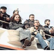  KADIN GAZETECİNİN TAŞLANMASI MECLİS E TAŞINDI