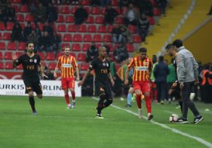 G.Saray Kayseri ye Patladı 3-0
