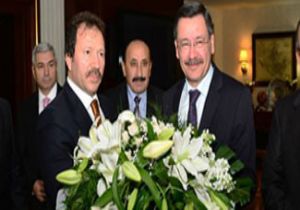 MELİH GÖKÇEK E SANDIKTA İLK DARBE