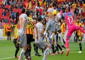 Başakşehir Zirveyi Bırakmadı 3-0