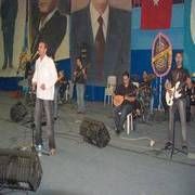 MÜTHİŞ BİR MÜZİK GRUBU GELİYOR