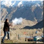 HAKKARİ KARIŞTI!