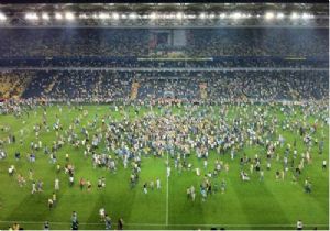 KADIKÖY DE ÖFKE GECESİ