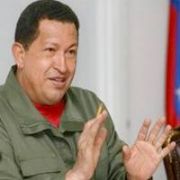 CHAVEZ, BANYO DA ŞARKI SÖYLEMEYİ YASAKLADI