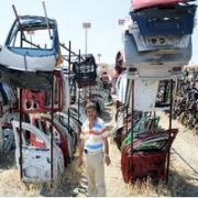 HURDA MARKETİ AÇTI 30 KİŞİYE İŞ VERDİ