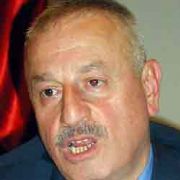 ANAVATAN DA ŞOK İSTİFA