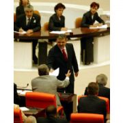 MECLİS TE MÜZAKERE GERGİNLİĞİ