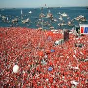 İZMİR DEKİ OLAĞAN ÜSTÜ CUMHURİYET MİTİNGİ