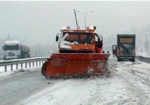 TEM OTOYOLU TRAFİĞE KAPATILDI