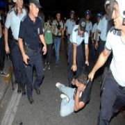 MAÇ BİTTİ, ANTALYA KARIŞTI, TARAFTARLAR BİRBİRİNE GİRDİ