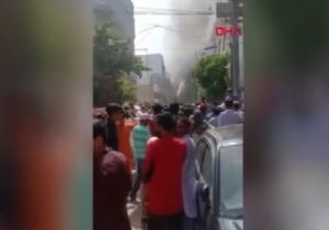 Flaş..Yolcu Uçağı Yerleşim Yerine Düştü