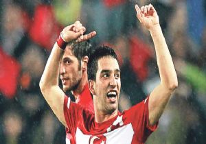 ARDA, HİDDİNK İ TOPA TUTTU!