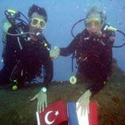 KÜRŞAT TÜZMEN  PARİS E DALDI