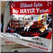 SAVCILIK KARARIYLA YENİDEN ASILDI