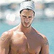 SEZEN AKSU NUN OĞLU, BODRUM U YAKIYOR