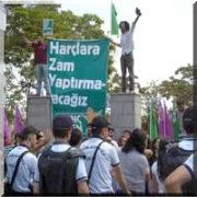 PROTESTOCU ÖĞRENCİLERDEN JET YANIT