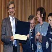 NİHAYET ORHAN PAMUK A ARKA ÇIKAN BİRİLERİ ÇIKTI