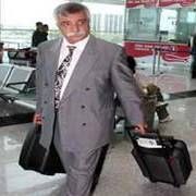 OZAN ARİF MEDYAYA KIZIP ÜLKEYİ TERKETTİ