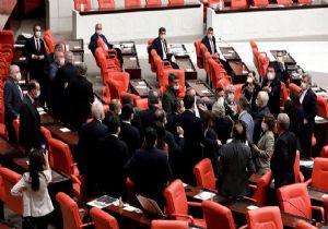 Mecliste  AK Parti-CHP Kavgası