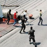BOZCAADA FERİBOTUNA OPERASYON