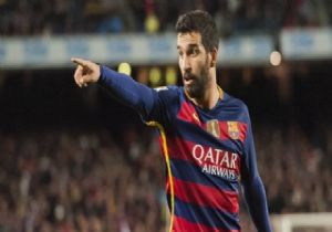 Arda Turan Süper Lige Geri Dönüyor