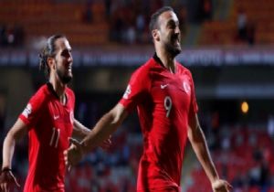 Cenk Tosun Attı Milliler Kazandı 2-1