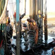  30 A YAKIN KUYUDAN TOPLAM 250 VARİL PETROL ÇIKTI