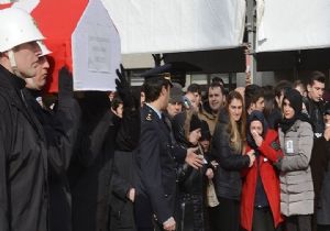 EMNİYET E İLAHİYATÇI AKINI