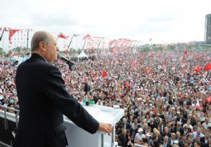 BAHÇELİ DOMBRA İLE KÜRSÜYE ÇIKTI!