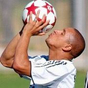 ROBERTO CARLOS, FENER İ İSTİYOR