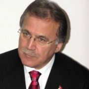 PADİŞAHLIĞA DÖNMEK GİBİ BİR DÜŞÜNCEMİZ YOK
