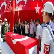 DEVLETİN ONURU AKP Yİ AŞAR!