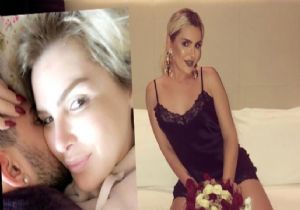Evleneceğini Yatak Pozuyla Duyurdu