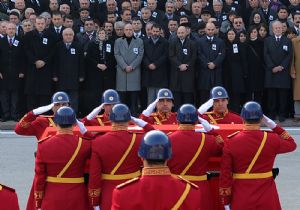 ŞERAFETTİN ELÇİ YE MECLİS TÖRENİ!